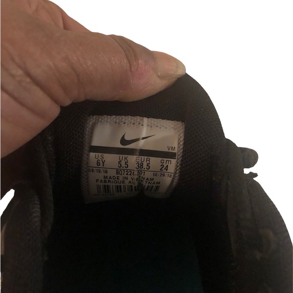 NIKE Tn Air Max “Have a Nike Day” Athletic Sneakers. - Picture 10 of 11